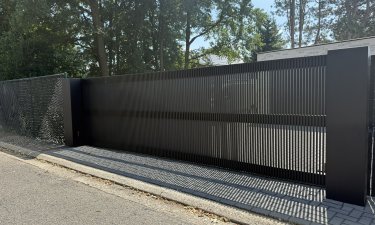 Schuifpoort en vleugelpoort aluminium — Lanaken